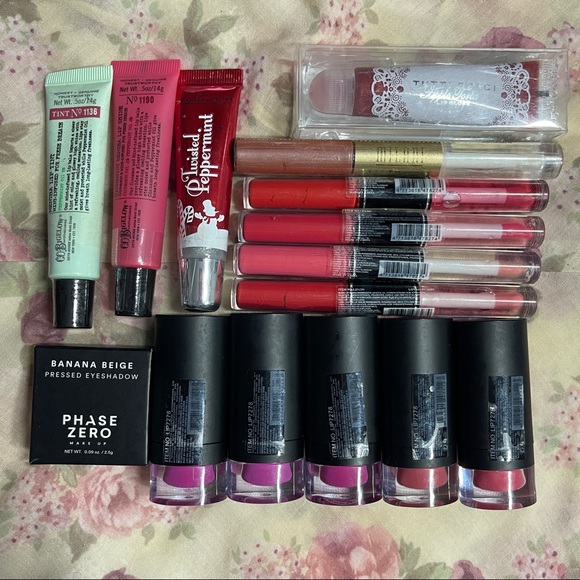 Makeup Bundle Lot Assorted lipstick foundation samples lip gloss skincare - Picture 5 of 5